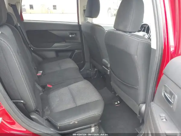 JA4AZ3A36GZ038188 2016 MITSUBISHI OUTLANDER - Image 8
