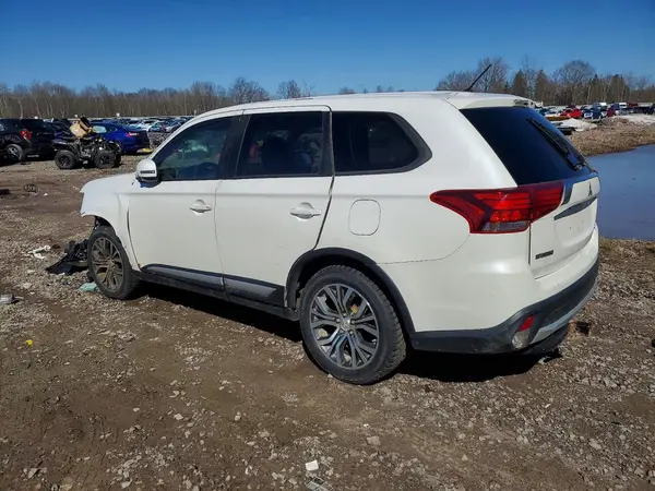 JA4AZ3A36GZ039678 2016 MITSUBISHI OUTLANDER - Image 2