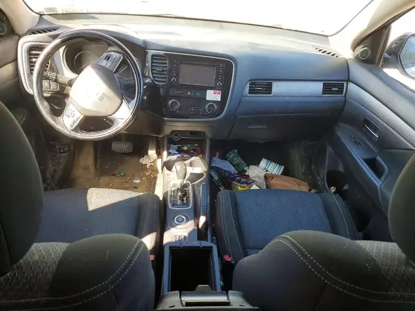 JA4AZ3A36GZ039678 2016 MITSUBISHI OUTLANDER - Image 8