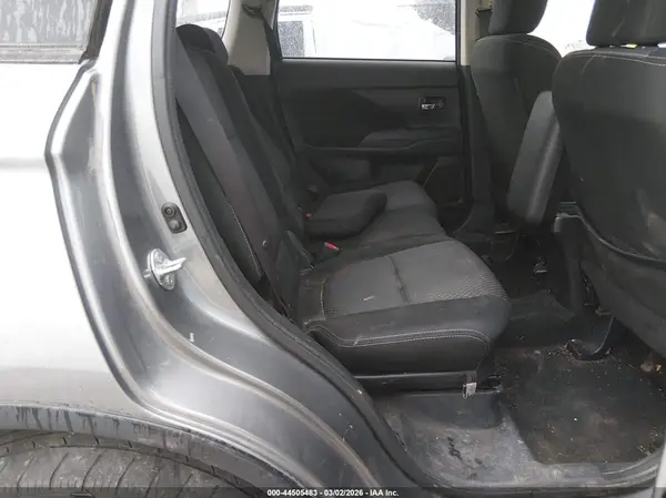 JA4AZ3A36GZ041124 2016 MITSUBISHI OUTLANDER - Image 8