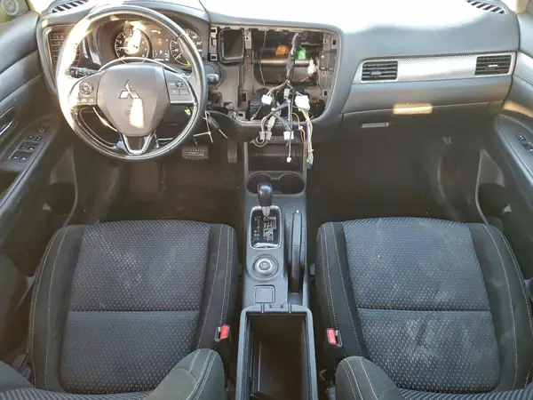 JA4AZ3A36GZ045383 2016 MITSUBISHI OUTLANDER - Image 8