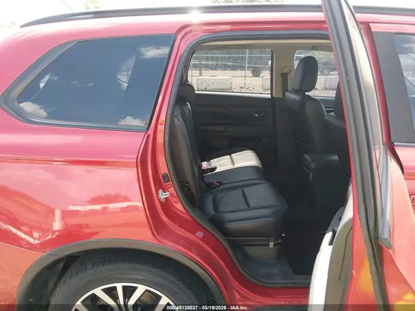 JA4AZ3A36GZ061132 2016 MITSUBISHI OUTLANDER - Image 8