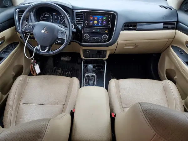 JA4AZ3A36HZ003541 2017 MITSUBISHI OUTLANDER - Image 8