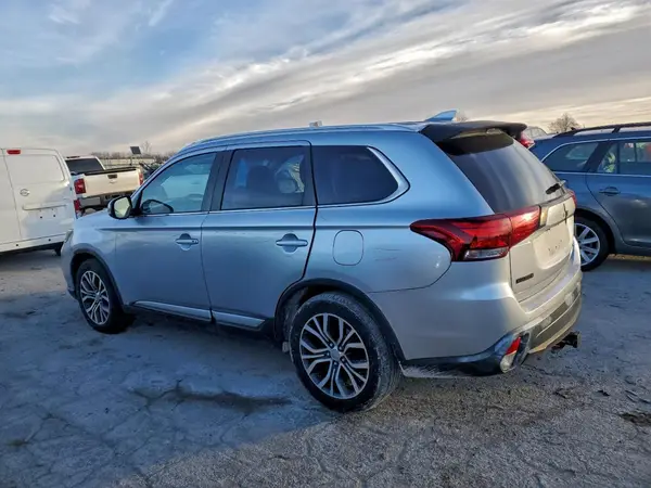JA4AZ3A36HZ004205 2017 MITSUBISHI OUTLANDER - Image 2