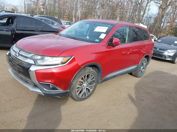 JA4AZ3A36HZ026401 2017 MITSUBISHI OUTLANDER - Image 2