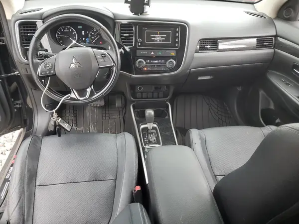 JA4AZ3A36HZ026740 2017 MITSUBISHI OUTLANDER - Image 8