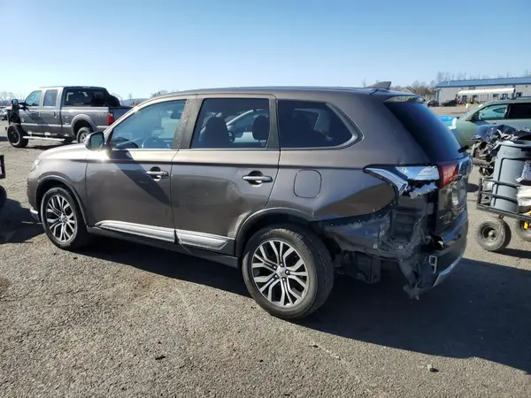 JA4AZ3A36HZ027290 2017 MITSUBISHI OUTLANDER - Image 2