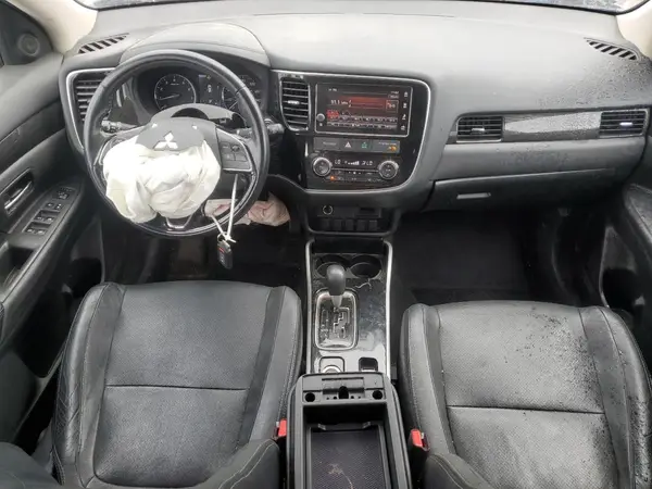 JA4AZ3A36HZ029055 2017 MITSUBISHI OUTLANDER - Image 8