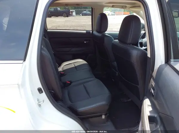 JA4AZ3A36HZ049502 2017 MITSUBISHI OUTLANDER - Image 8