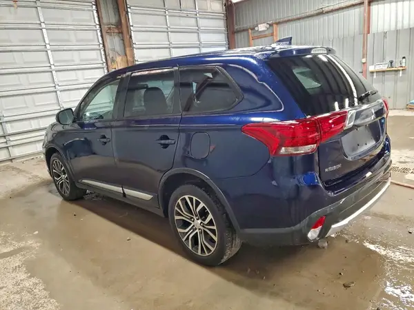 JA4AZ3A36HZ050102 2017 MITSUBISHI OUTLANDER - Image 2