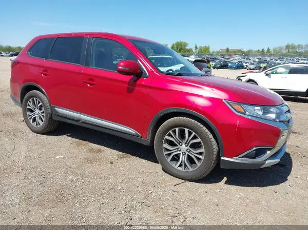 JA4AZ3A36HZ056093 2017 MITSUBISHI OUTLANDER - Image 1