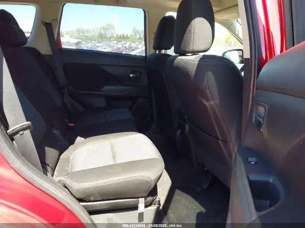JA4AZ3A36HZ056093 2017 MITSUBISHI OUTLANDER - Image 8