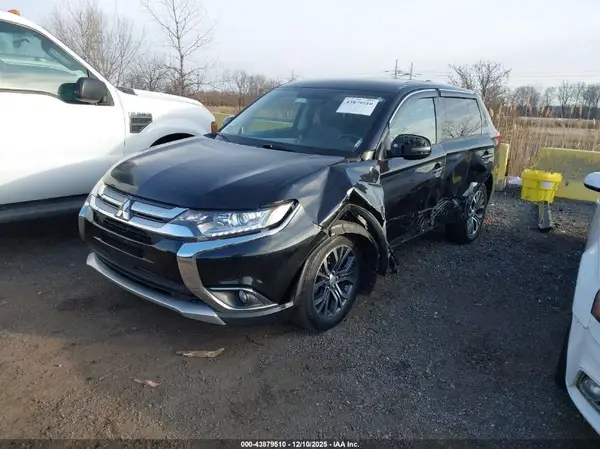 JA4AZ3A36HZ062931 2017 MITSUBISHI OUTLANDER - Image 2