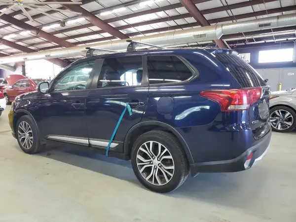 JA4AZ3A36HZ066378 2017 MITSUBISHI OUTLANDER - Image 2