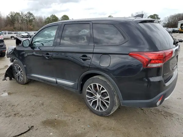 JA4AZ3A36JJ001566 2018 MITSUBISHI OUTLANDER - Image 2