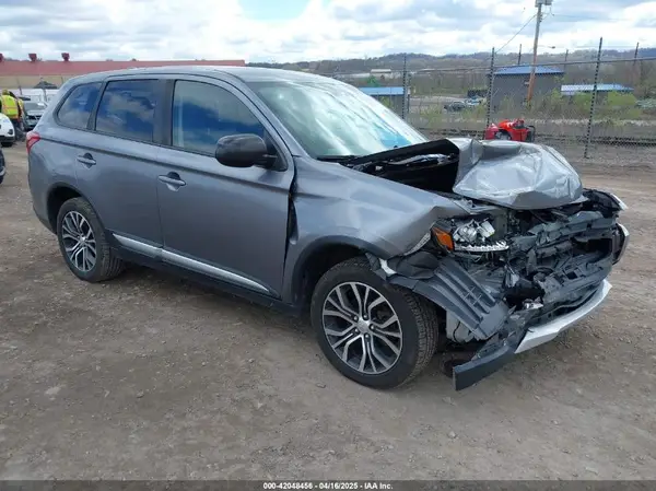 JA4AZ3A36JJ004547 2018 MITSUBISHI OUTLANDER - Image 1