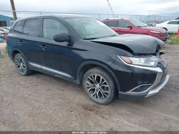 JA4AZ3A36JJ005570 2018 MITSUBISHI OUTLANDER - Image 1