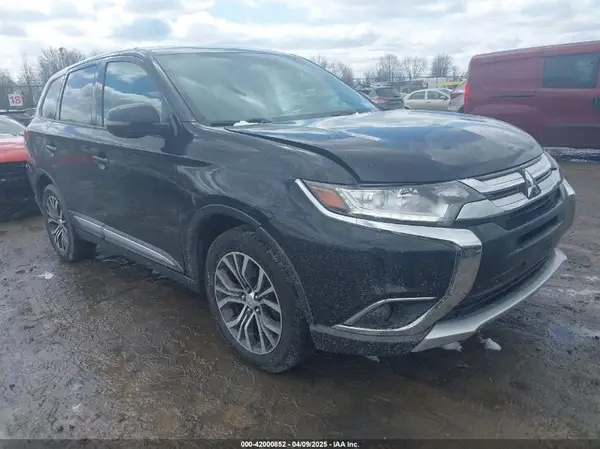 JA4AZ3A36JZ008616 2018 MITSUBISHI OUTLANDER - Image 1