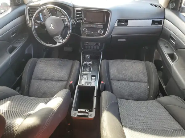 JA4AZ3A36JZ017736 2018 MITSUBISHI OUTLANDER - Image 8