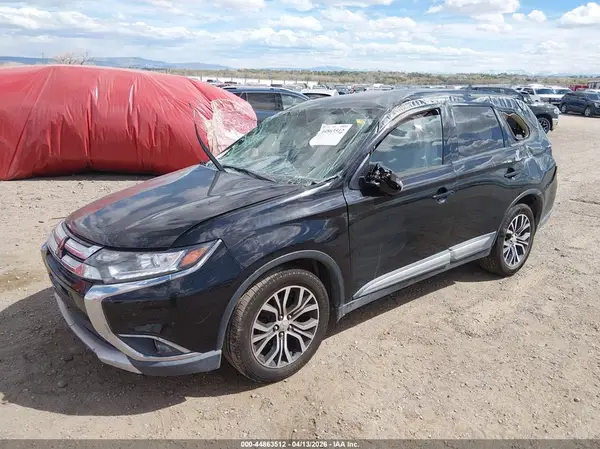 JA4AZ3A36JZ023830 2018 MITSUBISHI OUTLANDER - Image 2