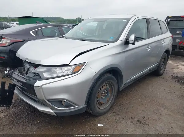 JA4AZ3A36JZ038344 2018 MITSUBISHI OUTLANDER - Image 2