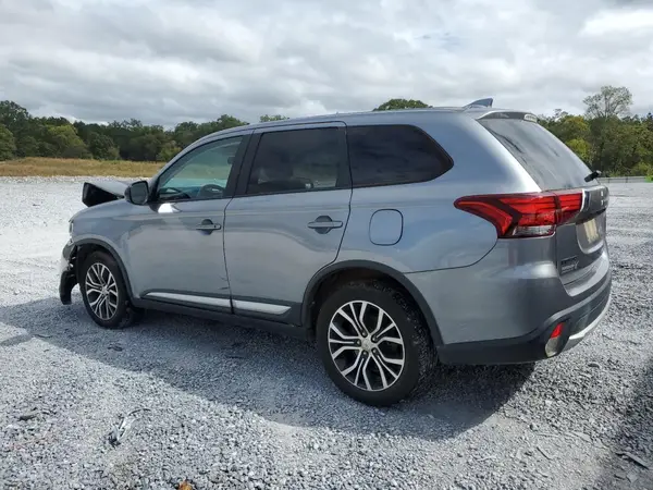 JA4AZ3A36JZ056858 2018 MITSUBISHI OUTLANDER - Image 2