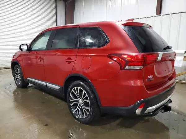 JA4AZ3A36JZ057377 2018 MITSUBISHI OUTLANDER - Image 2