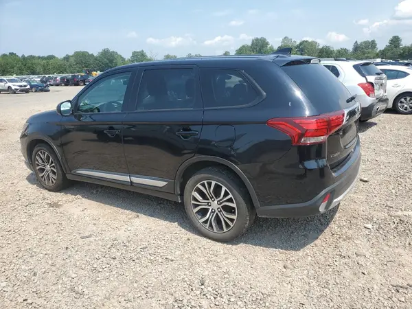 JA4AZ3A36JZ057671 2018 MITSUBISHI OUTLANDER - Image 2