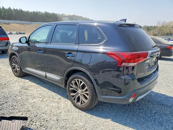 JA4AZ3A36JZ058819 2018 MITSUBISHI OUTLANDER - Image 2