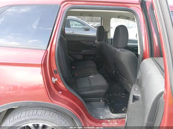 JA4AZ3A36JZ062305 2018 MITSUBISHI OUTLANDER - Image 8