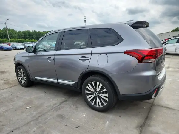 JA4AZ3A36KJ000516 2019 MITSUBISHI OUTLANDER - Image 2