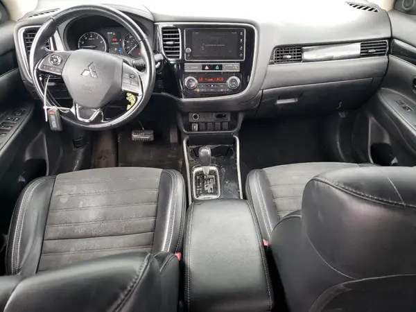 JA4AZ3A36KJ001942 2019 MITSUBISHI OUTLANDER - Image 8