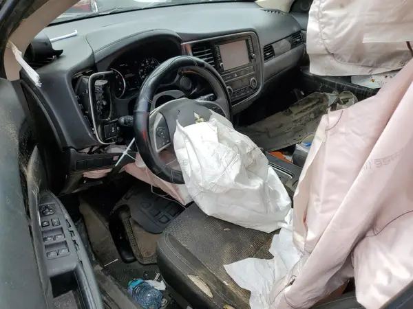 JA4AZ3A36KZ003627 2019 MITSUBISHI OUTLANDER - Image 8