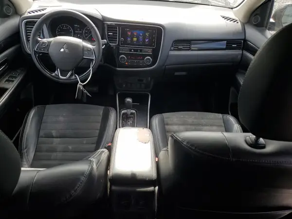 JA4AZ3A36KZ016104 2019 MITSUBISHI OUTLANDER - Image 8