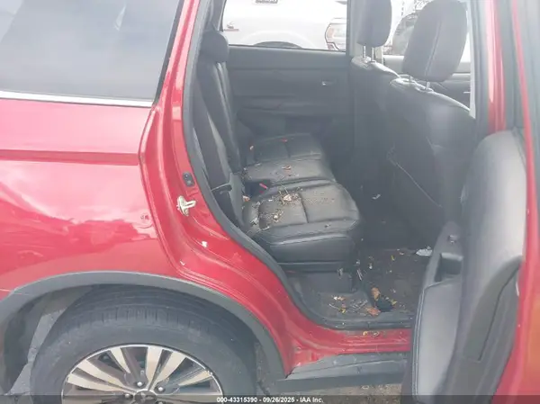 JA4AZ3A36KZ028415 2019 MITSUBISHI OUTLANDER - Image 8