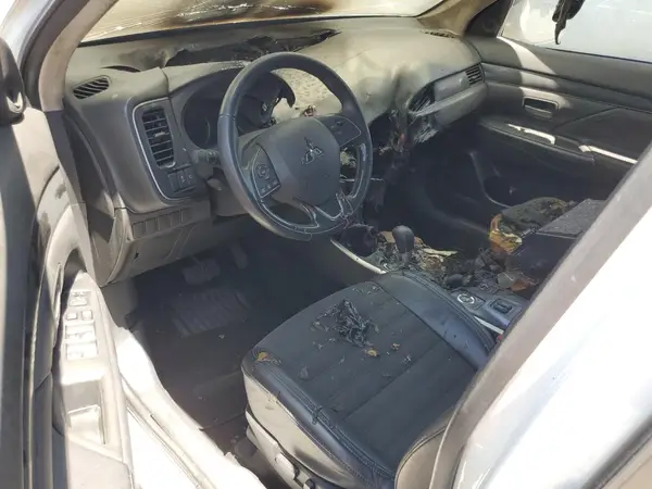 JA4AZ3A36KZ034327 2019 MITSUBISHI OUTLANDER - Image 8