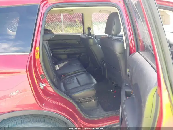 JA4AZ3A36KZ037521 2019 MITSUBISHI OUTLANDER - Image 8