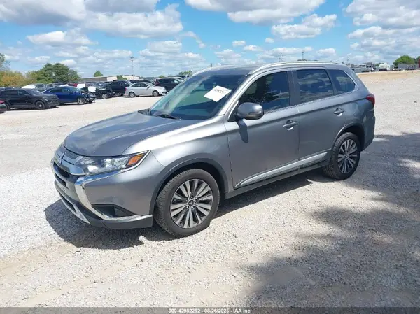 JA4AZ3A36KZ039897 2019 MITSUBISHI OUTLANDER - Image 2