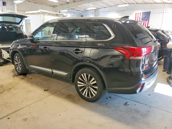 JA4AZ3A36KZ041617 2019 MITSUBISHI OUTLANDER - Image 2