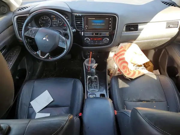 JA4AZ3A36KZ041617 2019 MITSUBISHI OUTLANDER - Image 8