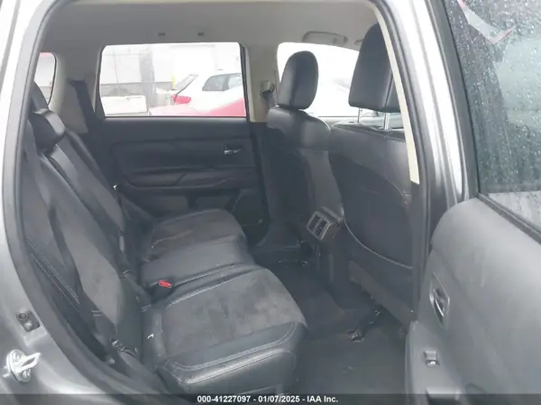 JA4AZ3A36KZ043044 2019 MITSUBISHI OUTLANDER - Image 8