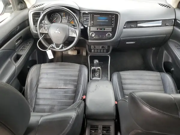 JA4AZ3A36KZ043934 2019 MITSUBISHI OUTLANDER - Image 8