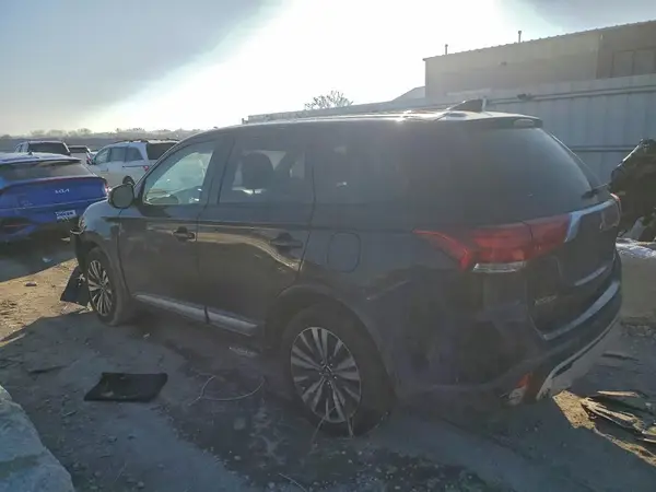 JA4AZ3A36KZ044663 2019 MITSUBISHI OUTLANDER - Image 2