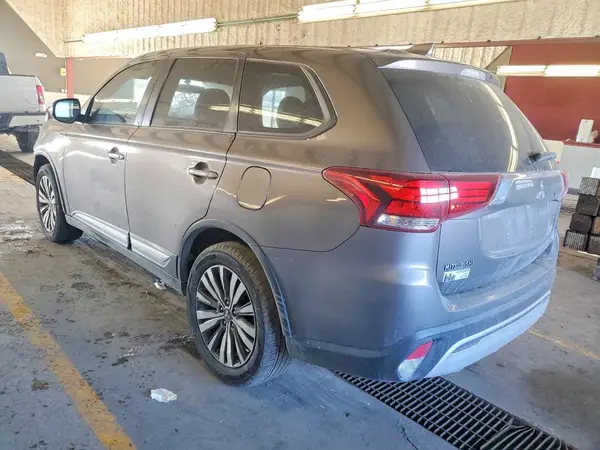 JA4AZ3A36KZ045098 2019 MITSUBISHI OUTLANDER - Image 2