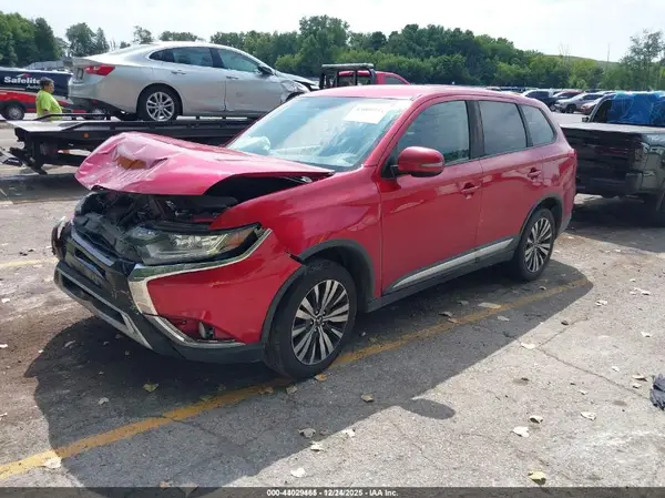 JA4AZ3A36KZ045330 2019 MITSUBISHI OUTLANDER - Image 2