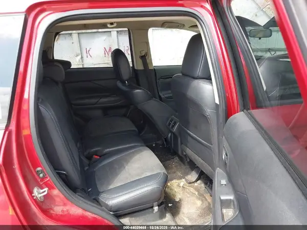 JA4AZ3A36KZ045330 2019 MITSUBISHI OUTLANDER - Image 8