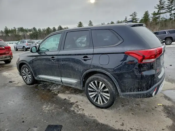 JA4AZ3A36KZ045859 2019 MITSUBISHI OUTLANDER - Image 2