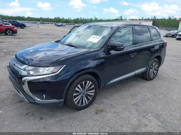 JA4AZ3A36KZ049555 2019 MITSUBISHI OUTLANDER - Image 2