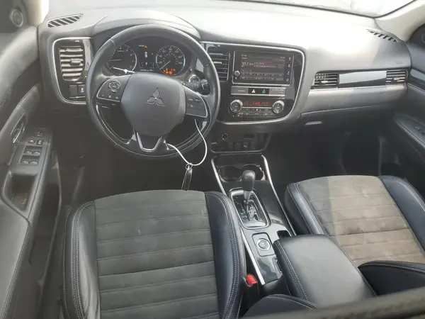 JA4AZ3A36KZ050947 2019 MITSUBISHI OUTLANDER - Image 8