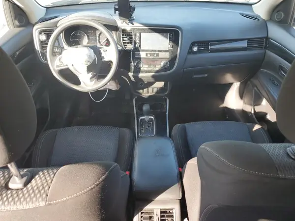 JA4AZ3A36KZ056179 2019 MITSUBISHI OUTLANDER - Image 8